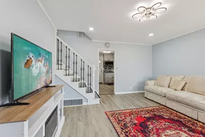 8846 Austin Avenue, Morton Grove, IL 60053 - Photo 3