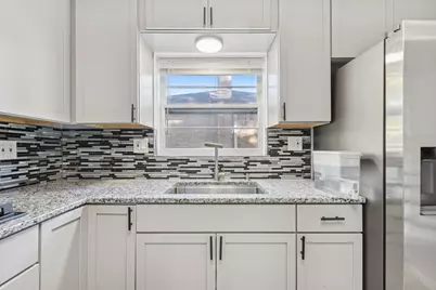 8846 Austin Avenue, Morton Grove, IL 60053 - Photo 9