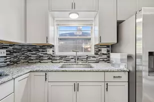 8846 Austin Ave, Morton Grove, IL 60053 - Photo 9