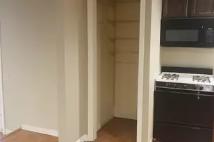 2002 Burr Oak Ln, Lindenhurst, IL 60046 - Photo 7