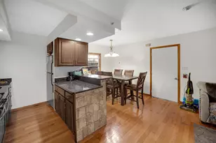 8845 W 75th St, Justice, IL 60458 - Photo 7