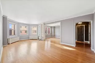 5555 N Sheridan Rd, Chicago, IL 60640 - Photo 3