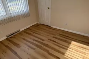 510 Shadywood Ln, Elk Grove Village, IL 60007 - Photo 9