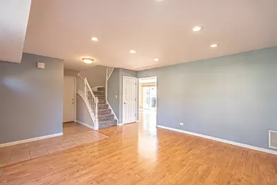 1305 Spalding Drive, Mundelein, IL 60060 - Photo 5