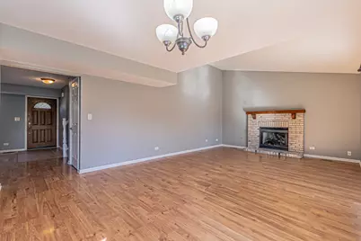 1305 Spalding Drive, Mundelein, IL 60060 - Photo 7