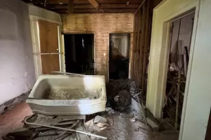 318 W 75th St, Chicago, IL 60620 - Photo 15