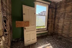 318 W 75th St, Chicago, IL 60620 - Photo 9