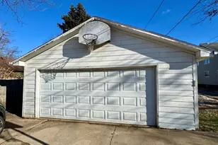 420 N Church St, Princeton, IL 61356 - Photo 3