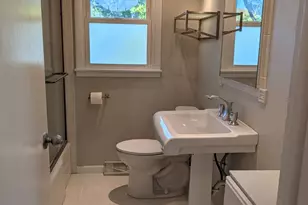 342 Sunrise Ave, Willowbrook, IL 60527 - Photo 9