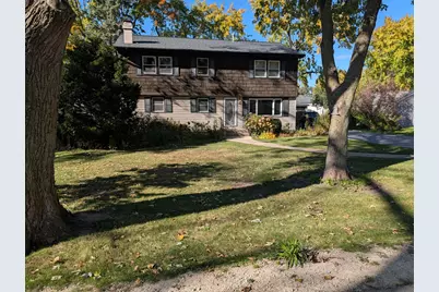 342 Sunrise Avenue, Willowbrook, IL 60527 - Photo 1