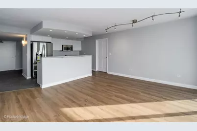 1640 Maple Avenue #804, Evanston, IL 60201 - Photo 7