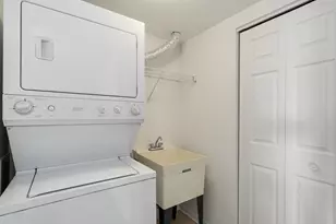 1640 Maple Ave, Evanston, IL 60201 - Photo 19