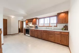 120 Evans Ave, Dekalb, IL 60115 - Photo 5