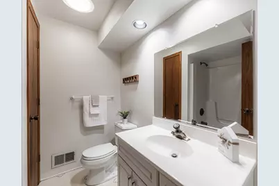 120 Evans Avenue, Dekalb, IL 60115 - Photo 15