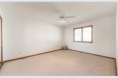 120 Evans Avenue, Dekalb, IL 60115 - Photo 9