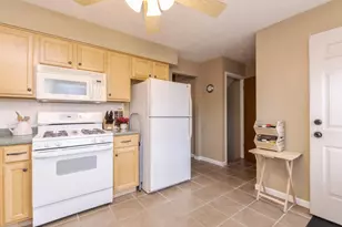 105 E Lincoln St, Normal, IL 61761 - Photo 23