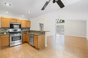 17914 W Twin Lakes Blvd, Grayslake, IL 60030 - Photo 17