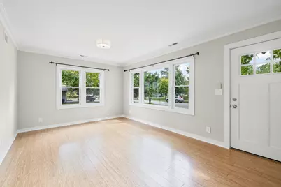 17914 W Twin Lakes Boulevard, Grayslake, IL 60030 - Photo 3