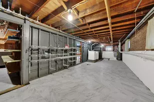 5730 S Tripp Ave, Chicago, IL 60629 - Photo 13