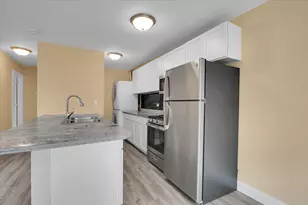 488 Darlene Ln, Glendale Heights, IL 60139 - Photo 5