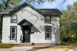 614 N 1st St, Rockford, IL 61107 - Photo 1