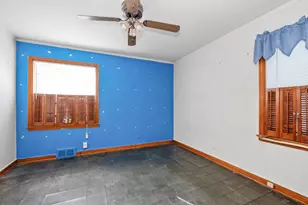 8834 S Oglesby Ave, Chicago, IL 60617 - Photo 13