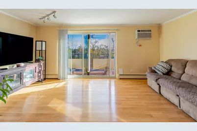 7434 W 111th Street #812, Worth, IL 60482 - Photo 5