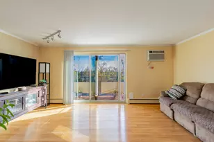 7434 W 111th St, Worth, IL 60482 - Photo 5