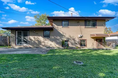 16815 Wausau Avenue, South Holland, IL 60473 - Photo 9