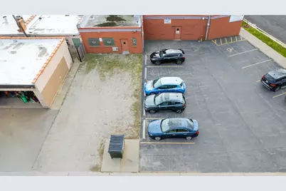 6560 W Higgins Avenue #101, Chicago, IL 60656 - Photo 17