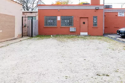 6560 W Higgins Avenue #101, Chicago, IL 60656 - Photo 15