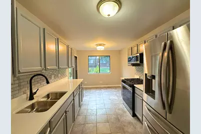 314 Wildberry Court #A1, Schaumburg, IL 60193 - Photo 5