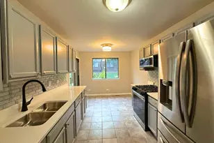 314 Wildberry Ct, Schaumburg, IL 60193 - Photo 5