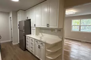 901 Gael Dr, Joliet, IL 60435 - Photo 7