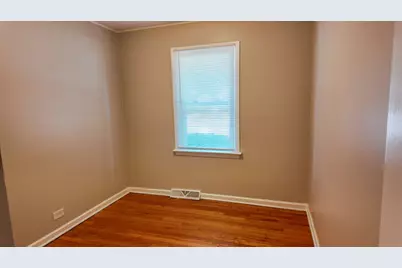 746 E 157th Street, South Holland, IL 60473 - Photo 9