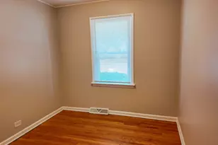 746 E 157th St, South Holland, IL 60473 - Photo 9