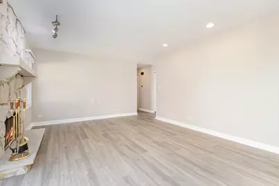 2476 Village Court, Aurora, IL 60504 - Photo 3