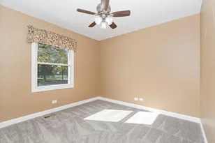 2476 Village Ct, Aurora, IL 60504 - Photo 13