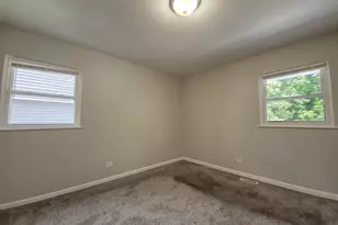 349 E Maple Dr, Glenwood, IL 60425 - Photo 13