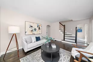 436 Circle Ave, Willowbrook, IL 60527 - Photo 5