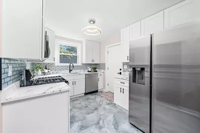 436 Circle Avenue, Willowbrook, IL 60527 - Photo 9