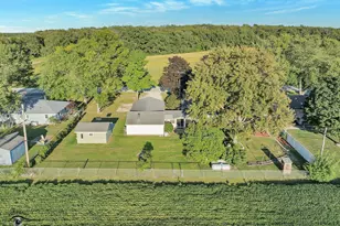 2434 N 7000W Rd, Bonfield, IL 60913 - Photo 27