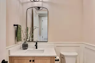 6200 Clarendon Hills Rd, Willowbrook, IL 60527 - Photo 19