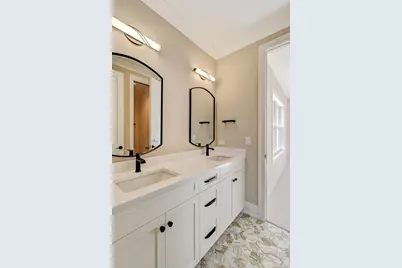 6200 Clarendon Hills Road, Willowbrook, IL 60527 - Photo 27