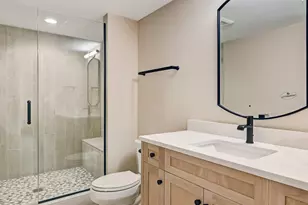 6200 Clarendon Hills Rd, Willowbrook, IL 60527 - Photo 39