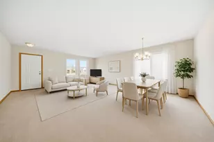 700 Brighton Dr, Pingree Grove, IL 60140 - Photo 7