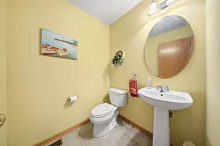 700 Brighton Dr, Pingree Grove, IL 60140 - Photo 9