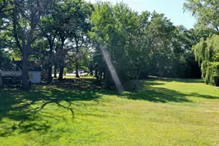 18238 W Gages Lake Rd, Grayslake, IL 60030 - Photo 5