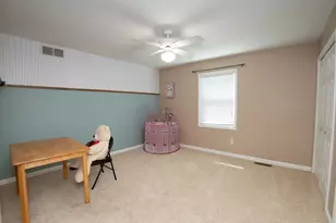 1708 Royal Pointe Dr, Bloomington, IL 61704 - Photo 9