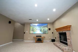 1708 Royal Pointe Dr, Bloomington, IL 61704 - Photo 35